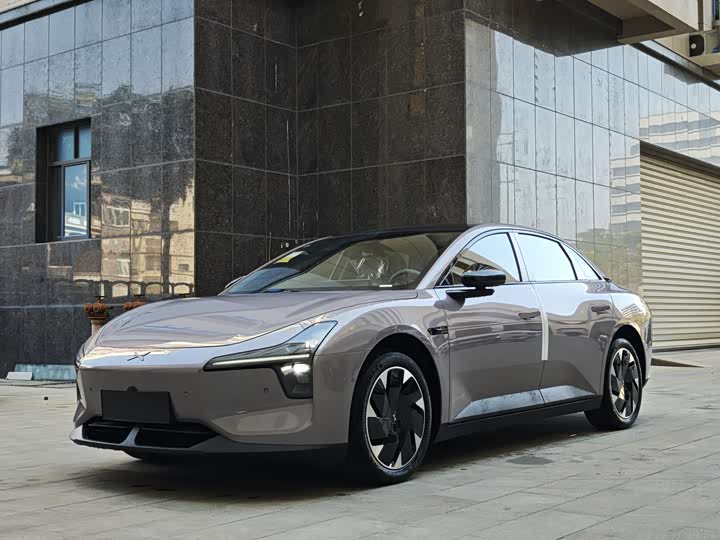 Фото 1 - XPeng Mona M03