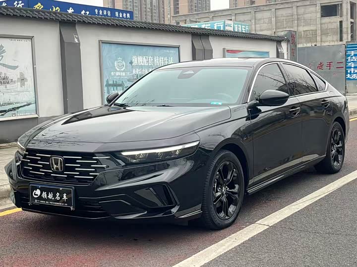 Фото 2 - Honda Accord