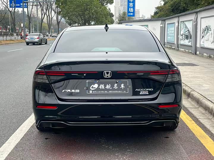 Фото 5 - Honda Accord