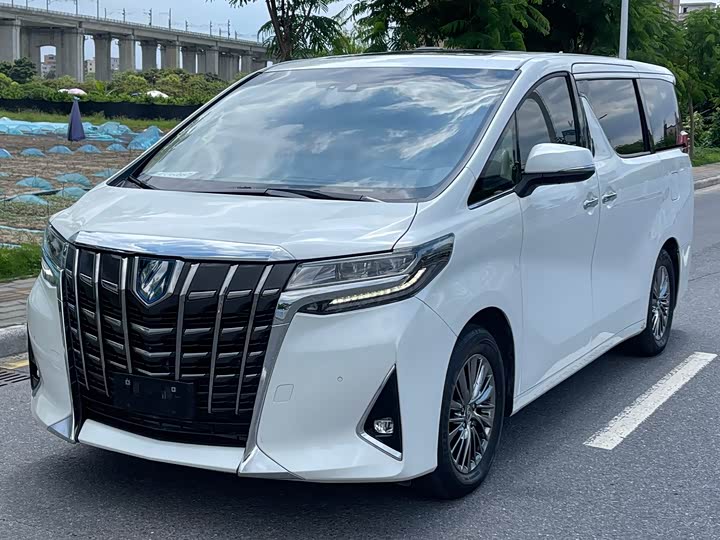 Photo 1 - Toyota Alphard