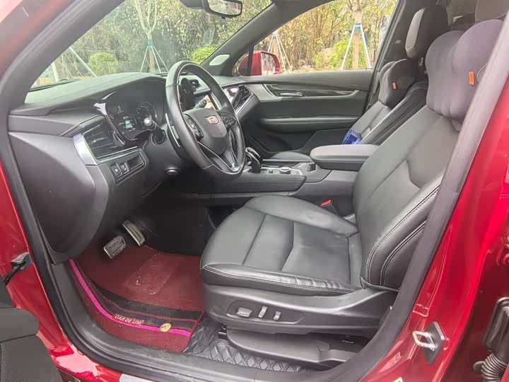 Фото 4 - Cadillac XT6