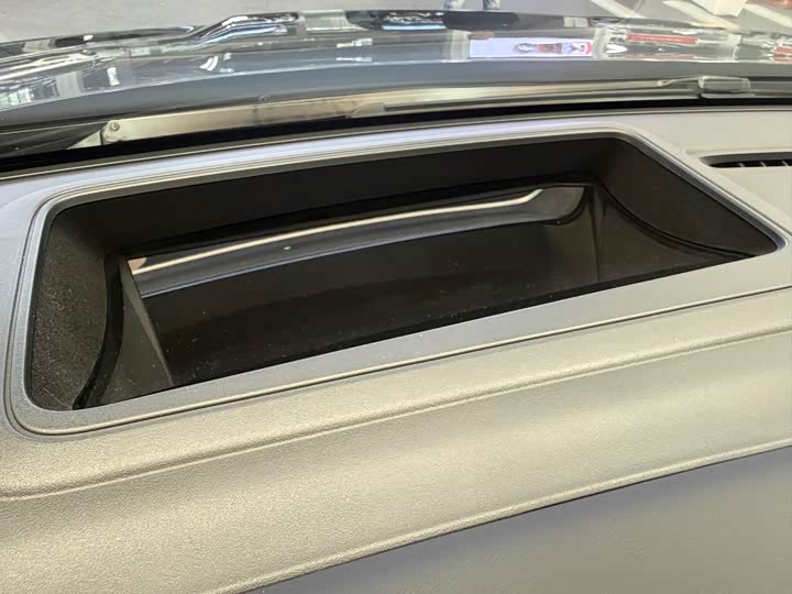 Фото 8 - Zeekr 009