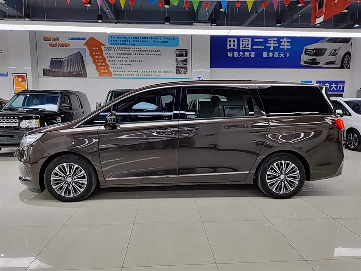 Фото 3 - Buick GL8 ES