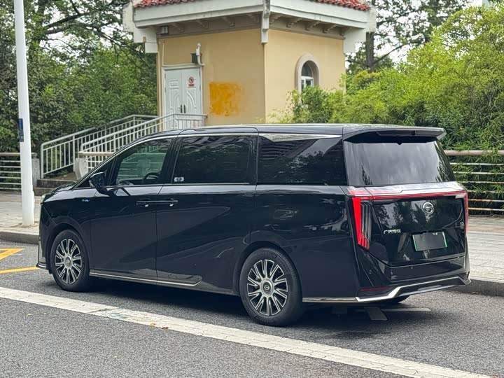 Фото 4 - GAC Trumpchi E9