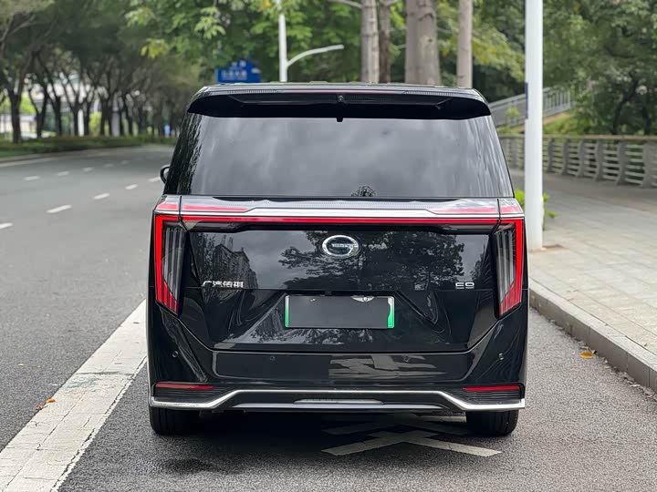 Фото 6 - GAC Trumpchi E9