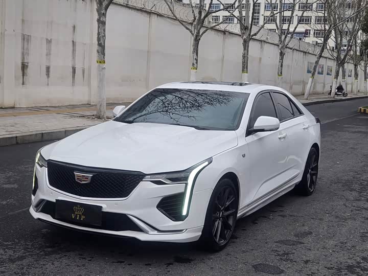 Фото 1 - Cadillac CT4