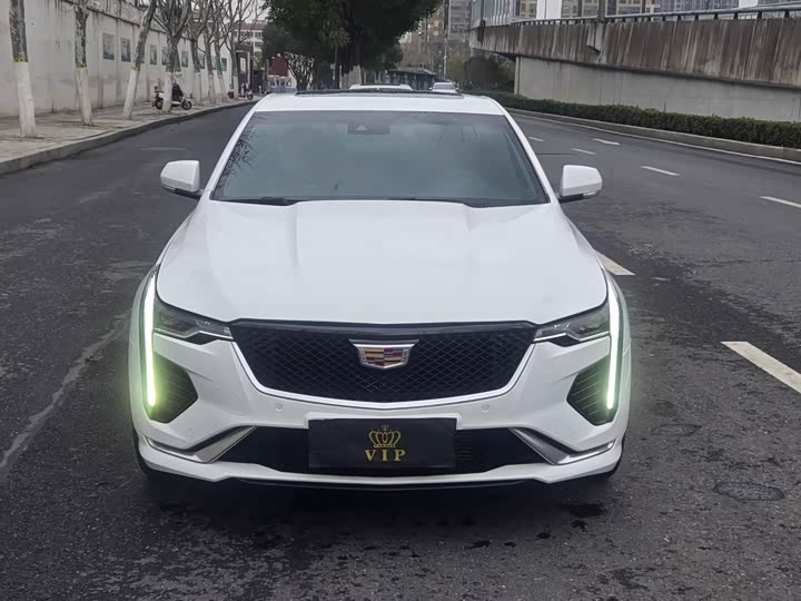 Фото 2 - Cadillac CT4