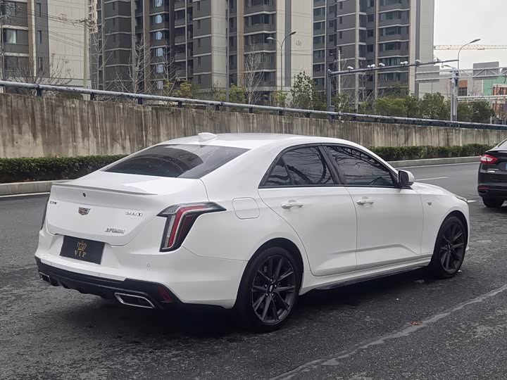 Фото 9 - Cadillac CT4