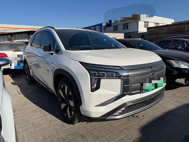 Фото 3 - Mitsubishi Airtrek EV