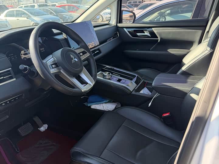 Фото 4 - Mitsubishi Airtrek EV