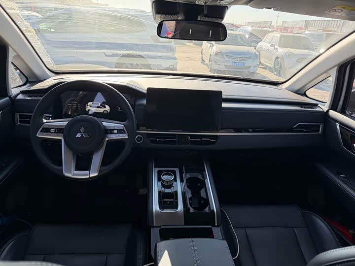 Фото 7 - Mitsubishi Airtrek EV