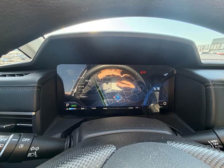 Фото 8 - Mitsubishi Airtrek EV