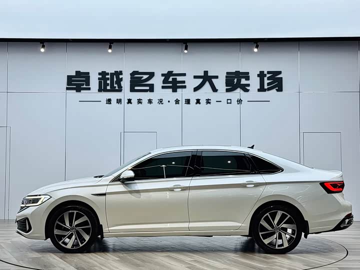 Фото 4 - Volkswagen Sagitar L