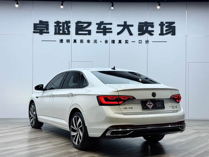 Фото 7 - Volkswagen Sagitar L