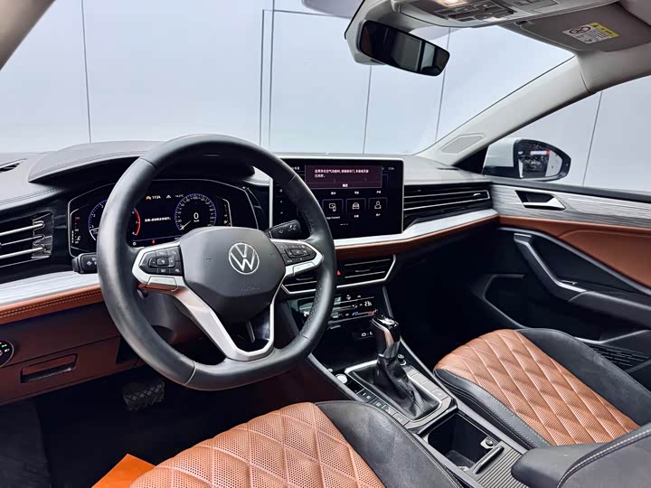 Фото 8 - Volkswagen Sagitar L