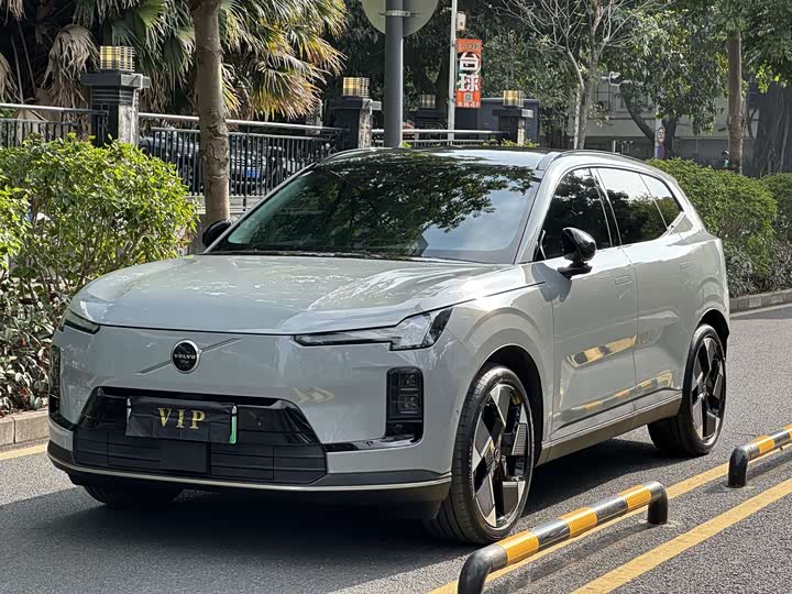 Фото 1 - Volvo XC70 Hybrid