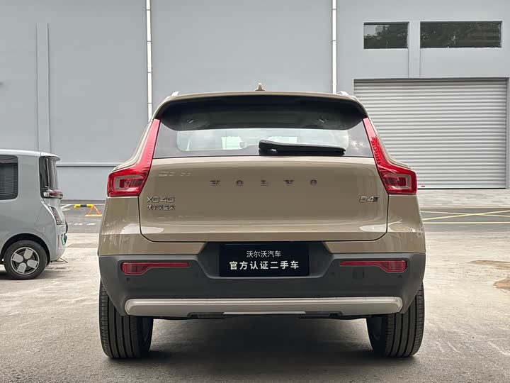 Фото 5 - Volvo XC40