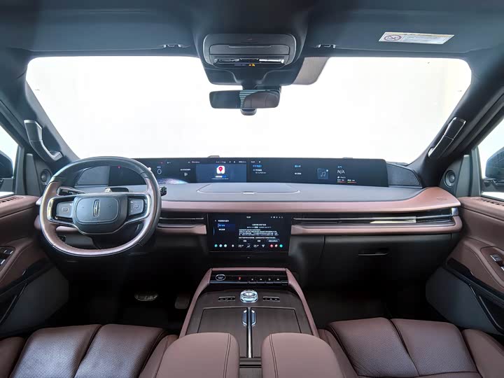 Фото 6 - Lincoln Navigator