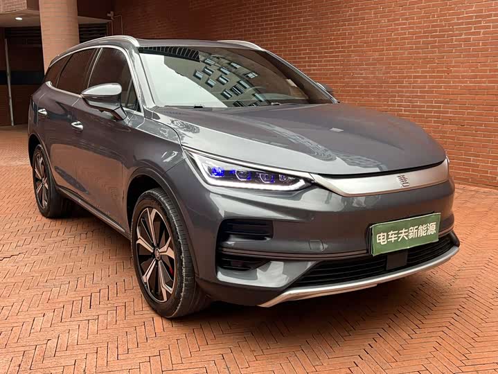 Фото 2 - BYD Tang Hybrid/EV