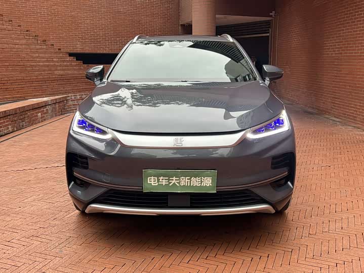 Фото 3 - BYD Tang Hybrid/EV