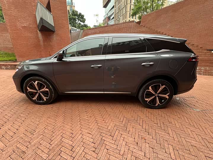 Фото 8 - BYD Tang Hybrid/EV