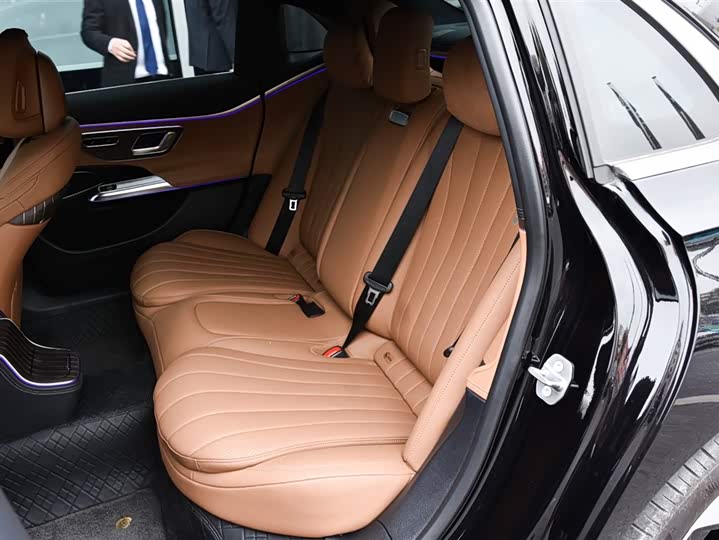 Фото 5 - Mercedes-Benz E-Class Hybrid