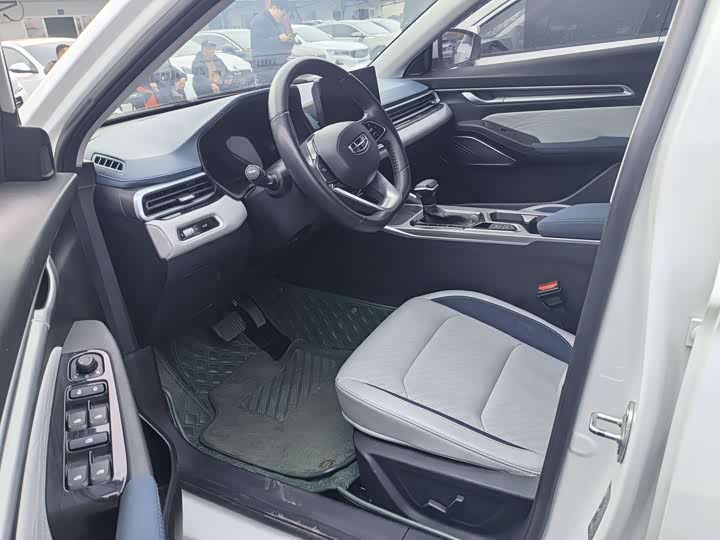 Фото 4 - Geely Emgrand GL