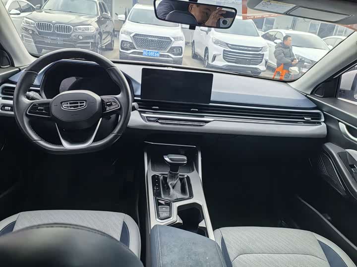 Фото 6 - Geely Emgrand GL