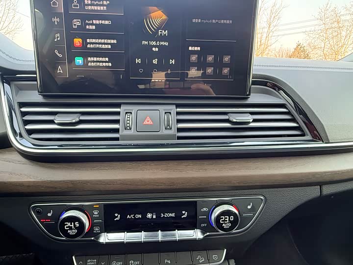 Фото 7 - Audi Q5L