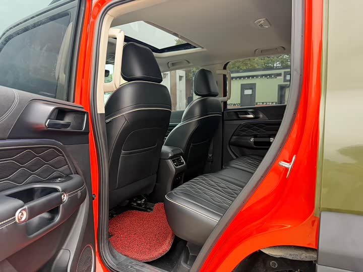 Фото 7 - Tank 300