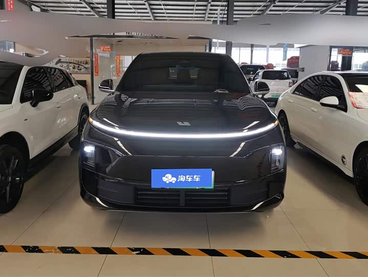 Photo 2 - LiXiang L6