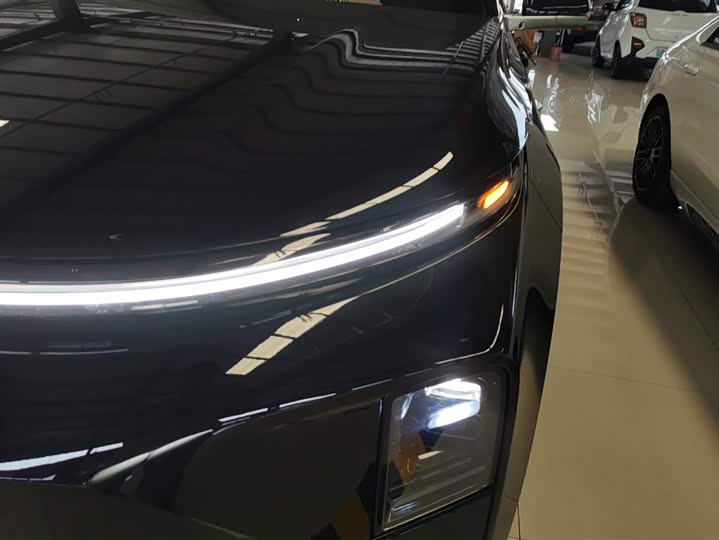 Photo 5 - LiXiang L6