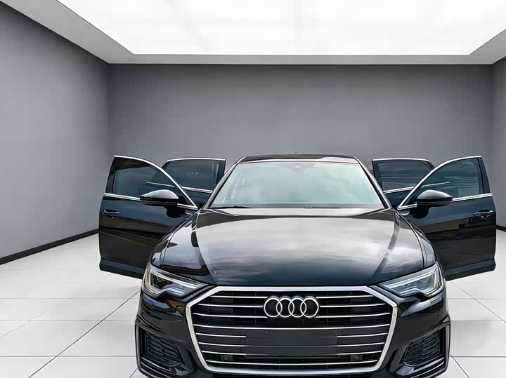 Фото 1 - Audi A6L