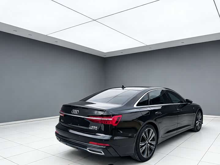 Фото 3 - Audi A6L