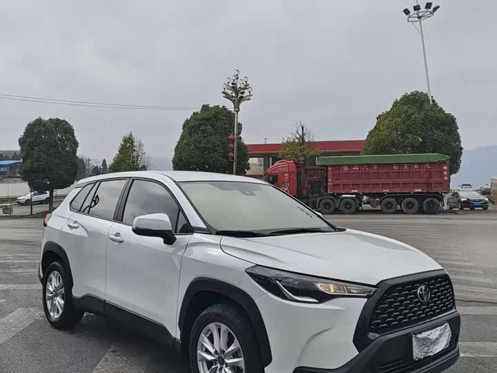 Фото 2 - Toyota Corolla Cross