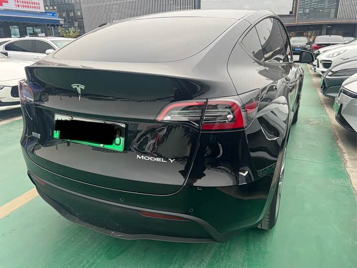 Фото 9 - Tesla Model Y