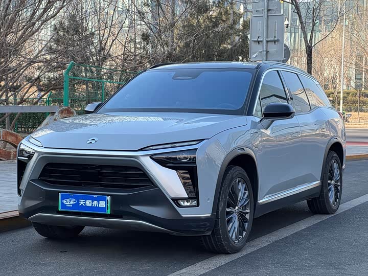 Фото 1 - Nio ES8