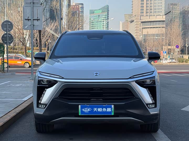 Фото 2 - Nio ES8