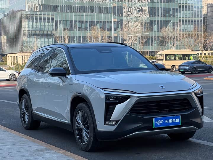 Фото 3 - Nio ES8