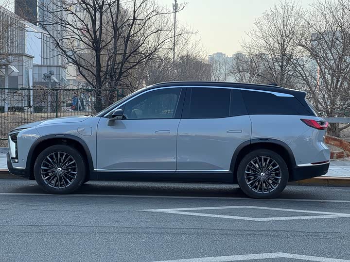 Фото 4 - Nio ES8