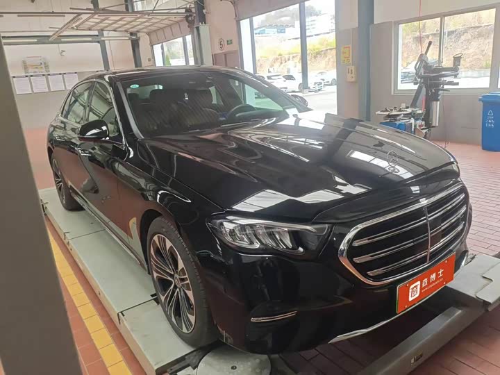 Фото 2 - Mercedes-Benz E-Class Hybrid