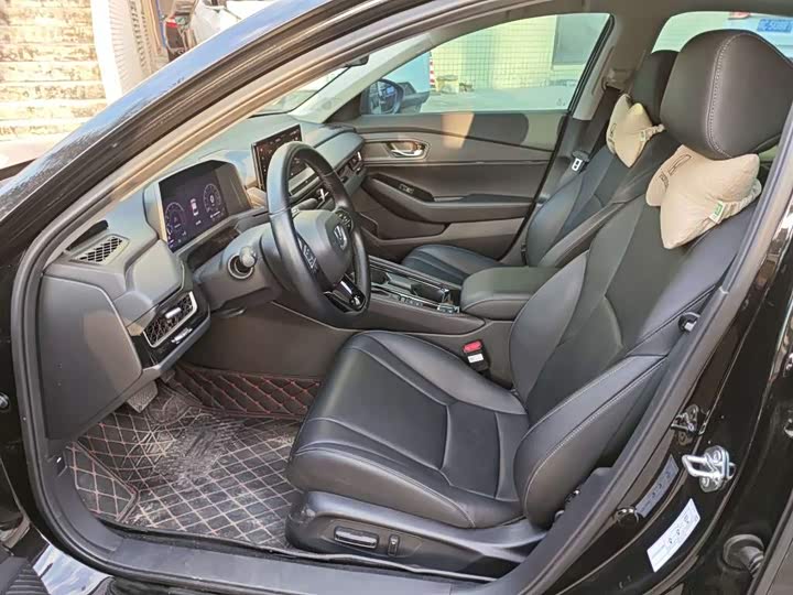 Фото 7 - Honda Inspire