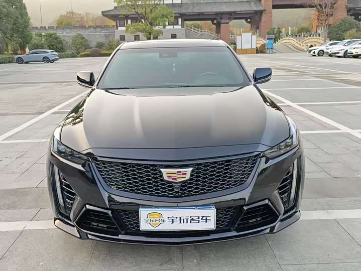 Фото 1 - Cadillac CT5