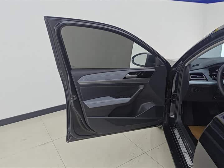 Фото 7 - Volkswagen Lavida