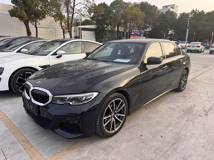 Photo 2 - BMW 3 Series