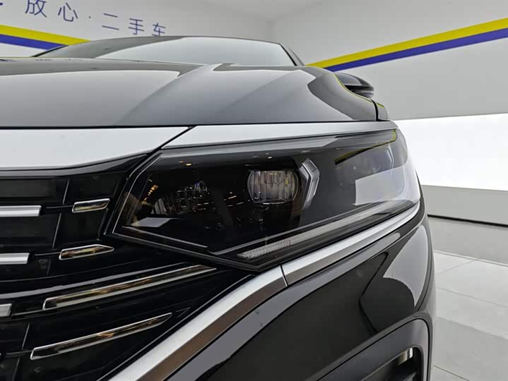 Фото 5 - Volkswagen Passat