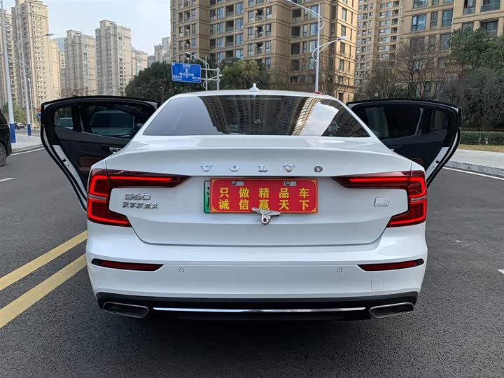 Фото 5 - Volvo S60 Hybrid