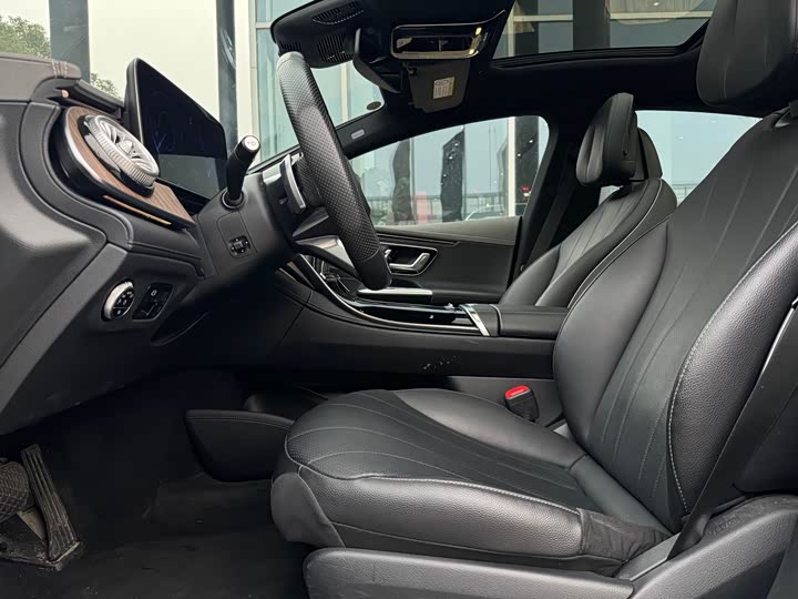 Фото 6 - Mercedes-Benz EQE