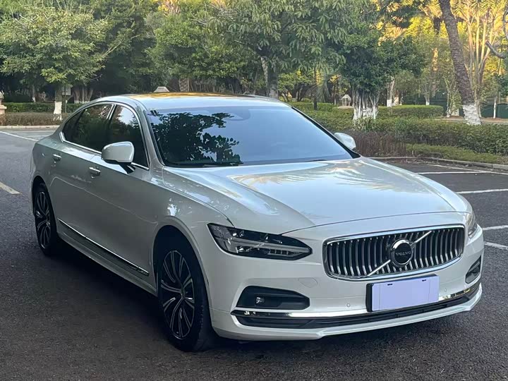 Фото 3 - Volvo S90