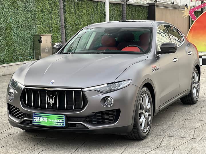 Фото 1 - Maserati Levante